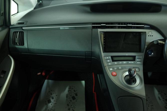 Toyota Prius III Рестайлинг (XW30) с пробегом 2013 года, цена 1 249 000 рублей, 194000 км, лифтбек, Автокод Объявления
