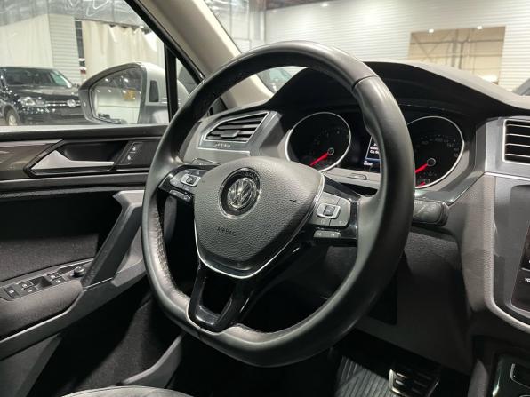 Volkswagen Tiguan II с пробегом 2018 года, цена 2 620 000 рублей, 89533 км, внедорожник, Автокод Объявления