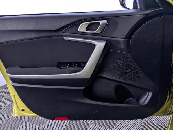 Kia Ceed III Рестайлинг с пробегом 2021 года, цена 1 850 000 рублей, 114118 км, универсал, Автокод Объявления