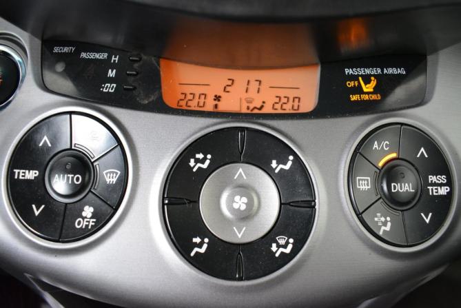 Toyota RAV4 III (XA30) с пробегом 2007 года, цена 1 099 000 рублей, 252746 км, внедорожник, Автокод Объявления