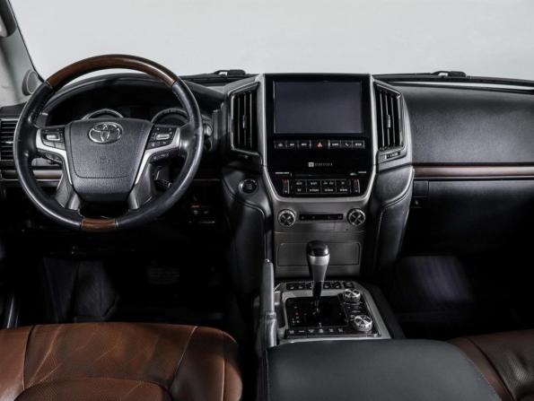 Toyota Land Cruiser 200 Series Рестайлинг 2 с пробегом 2016 года, цена 6 499 999 рублей, 148568 км, внедорожник, Автокод Объявления