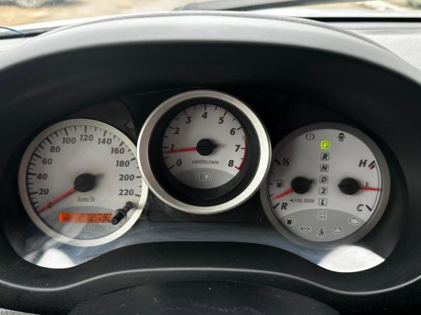 Toyota RAV4 II (XA20) Рестайлинг с пробегом 2004 года, цена 795 000 рублей, 272731 км, внедорожник, Автокод Объявления