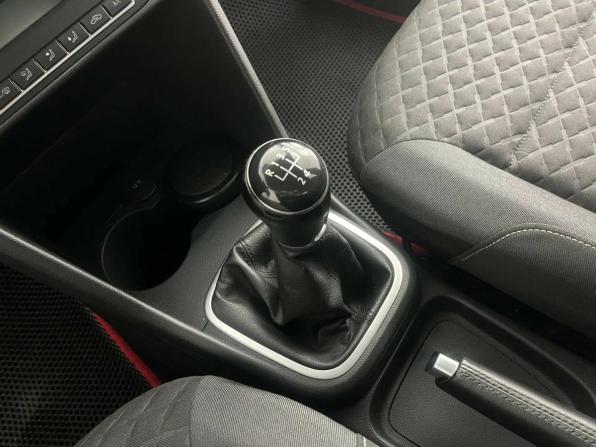 Volkswagen Polo V Рестайлинг с пробегом 2018 года, цена 939 000 рублей, 136618 км, седан, Автокод Объявления
