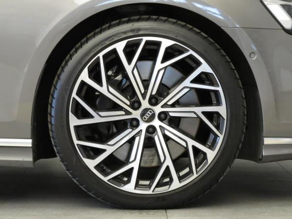 Audi A8 IV (D5) Рестайлинг с пробегом 2022 года, цена 11 990 000 рублей, 18187 км, седан, Автокод Объявления