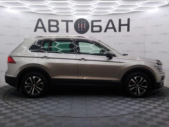 Volkswagen Tiguan II с пробегом 2019 года, цена 2 512 000 рублей, 98494 км, внедорожник, Автокод Объявления