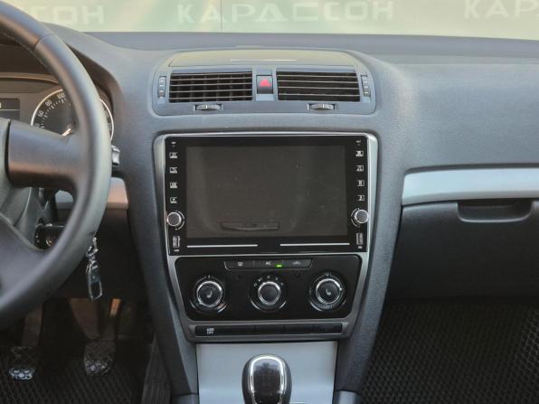 Skoda Octavia II (A5) Рестайлинг с пробегом 2012 года, цена 699 000 рублей, 151000 км, лифтбек, Автокод Объявления