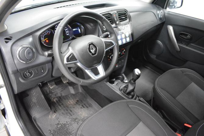 Renault Logan II Рестайлинг с пробегом 2022 года, цена 1 349 000 рублей, 55000 км, седан, Автокод Объявления