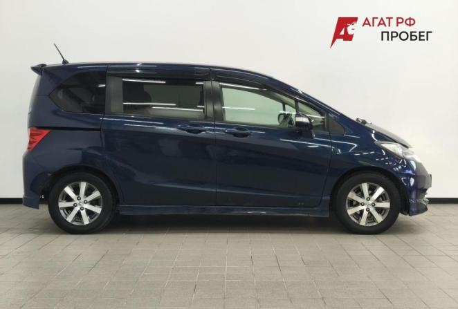 Honda Freed I с пробегом 2010 года, цена 899 000 рублей, 165860 км, компактвэн, Автокод Объявления