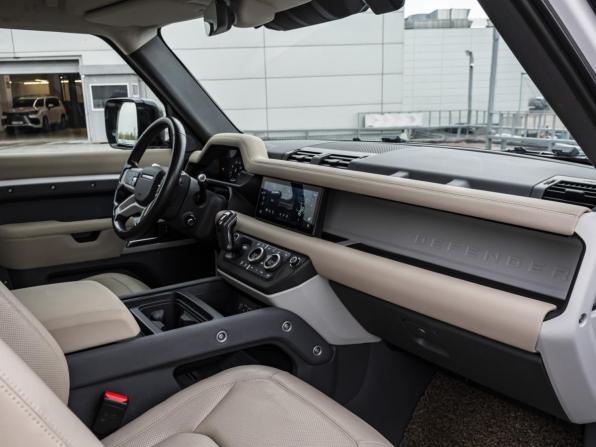 Land Rover Defender II с пробегом 2021 года, цена 7 298 000 рублей, 72000 км, внедорожник, Автокод Объявления