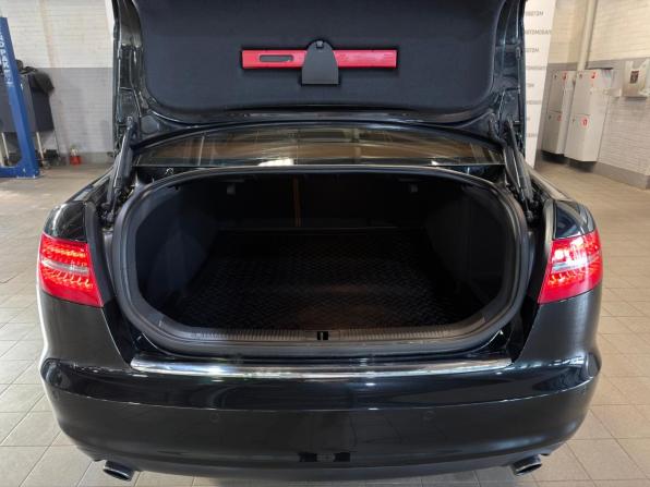 Audi A6 III (C6) Рестайлинг с пробегом 2010 года, цена 999 000 рублей, 214000 км, седан, Автокод Объявления