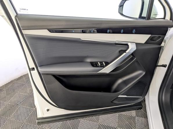 Geely Atlas II с пробегом 2024 года, цена 2 600 000 рублей, 67160 км, внедорожник, Автокод Объявления