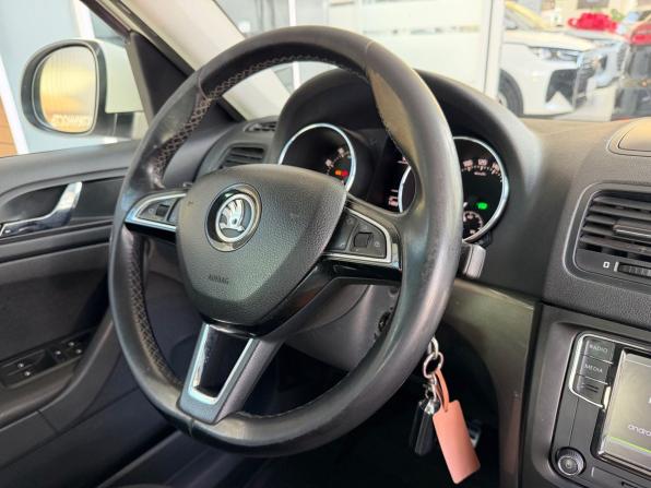 Skoda Yeti I Рестайлинг с пробегом 2014 года, цена 1 380 000 рублей, 148045 км, внедорожник, Автокод Объявления