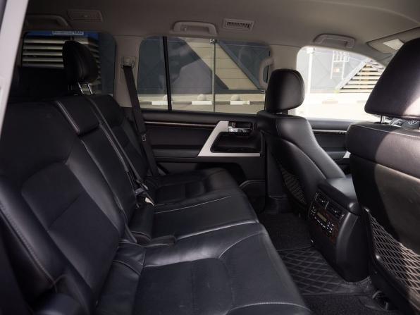 Toyota Land Cruiser 200 Series Рестайлинг 1 с пробегом 2012 года, цена 3 408 000 рублей, 352287 км, внедорожник, Автокод Объявления