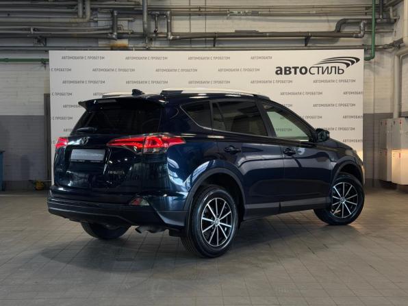 Toyota RAV4 IV (XA40) Рестайлинг с пробегом 2019 года, цена 1 799 000 рублей, 230000 км, внедорожник, Автокод Объявления