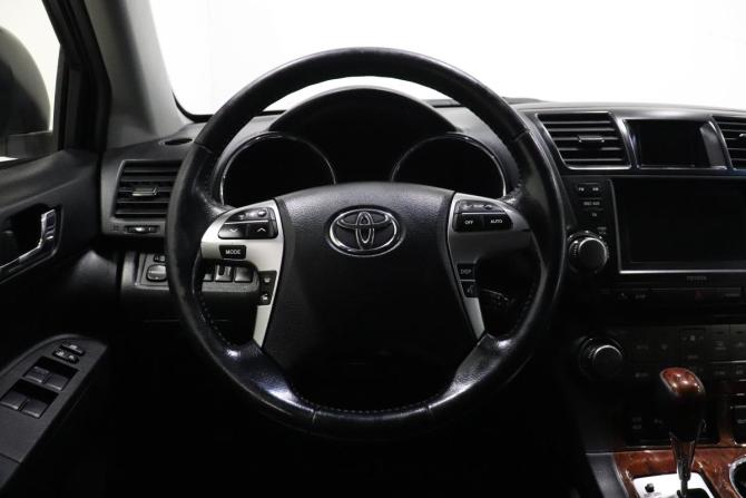 Toyota Highlander II (XU40) Рестайлинг с пробегом 2013 года, цена 1 976 000 рублей, 186924 км, внедорожник, Автокод Объявления