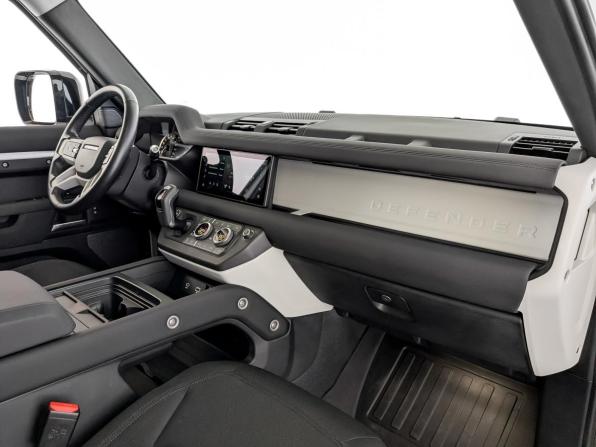 Land Rover Defender II с пробегом 2020 года, цена 4 250 000 рублей, 44731 км, внедорожник, Автокод Объявления