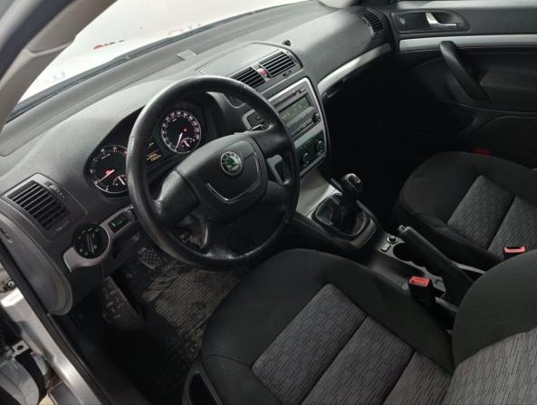 Skoda Octavia II (A5) Рестайлинг с пробегом 2012 года, цена 749 000 рублей, 230000 км, универсал, Автокод Объявления