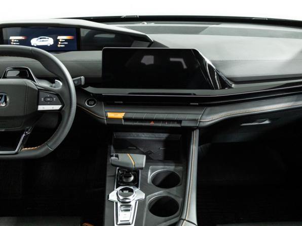 Changan UNI-V I с пробегом 2024 года, цена 2 499 000 рублей, 4600 км, лифтбек, Автокод Объявления