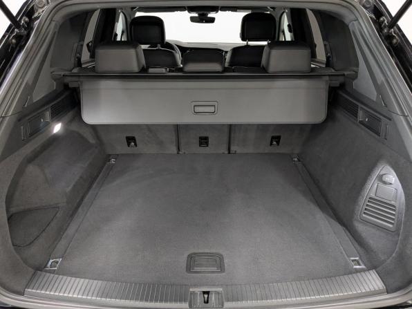 Volkswagen Touareg III с пробегом 2018 года, цена 5 270 000 рублей, 96155 км, внедорожник, Автокод Объявления