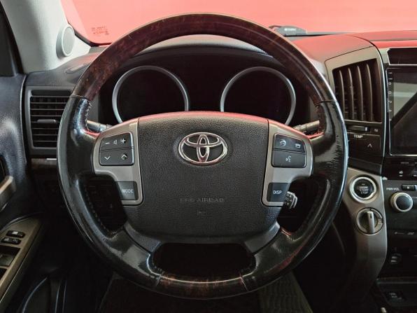 Toyota Land Cruiser 200 Series с пробегом 2009 года, цена 2 950 000 рублей, 260000 км, внедорожник, Автокод Объявления
