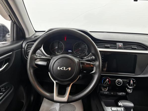 Kia Rio IV Рестайлинг с пробегом 2021 года, цена 1 690 000 рублей, 55874 км, седан, Автокод Объявления