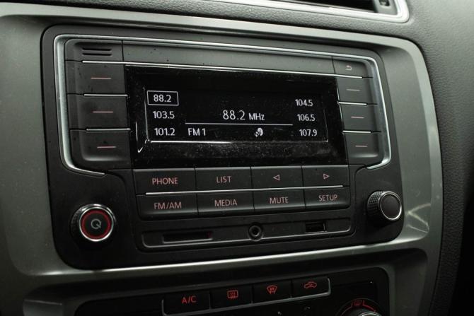 Volkswagen Jetta VI Рестайлинг с пробегом 2017 года, цена 1 639 000 рублей, 69159 км, седан, Автокод Объявления