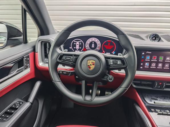 Porsche Cayenne III Рестайлинг с пробегом 2024 года, цена 16 800 000 рублей, 26468 км, внедорожник, Автокод Объявления