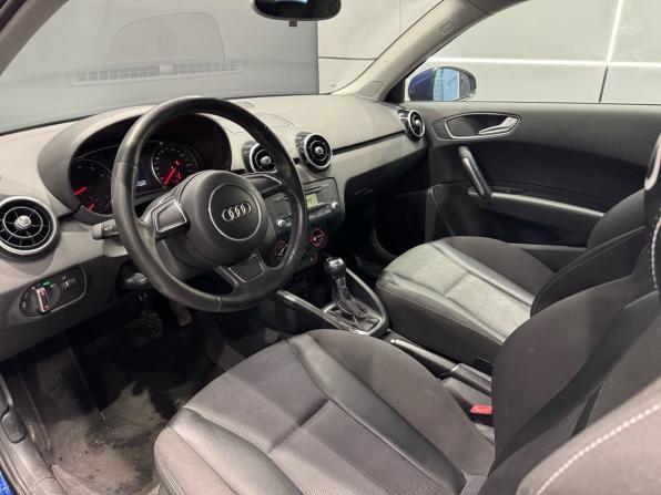 Audi A1 I (8X) с пробегом 2011 года, цена 1 380 000 рублей, 36000 км, хэтчбек, Автокод Объявления