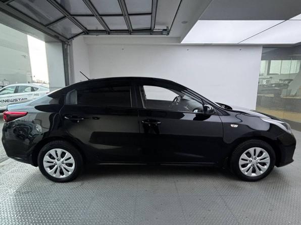 Kia Rio IV с пробегом 2018 года, цена 1 280 000 рублей, 135000 км, седан, Автокод Объявления