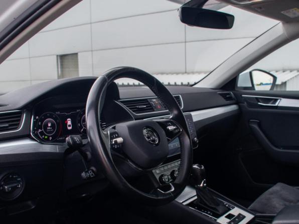Skoda Superb III Рестайлинг с пробегом 2021 года, цена 2 698 000 рублей, 106000 км, лифтбек, Автокод Объявления