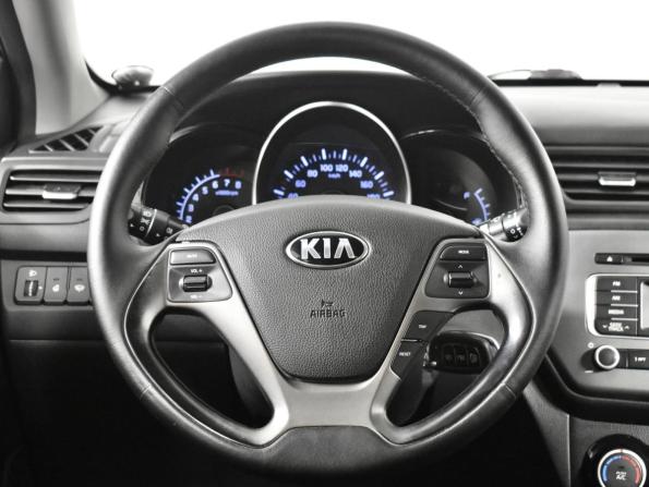 Kia Rio III Рестайлинг с пробегом 2015 года, цена 843 100 рублей, 150482 км, седан, Автокод Объявления