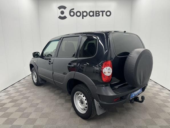 Chevrolet Niva I Рестайлинг с пробегом 2018 года, цена 842 700 рублей, 81798 км, внедорожник, Автокод Объявления