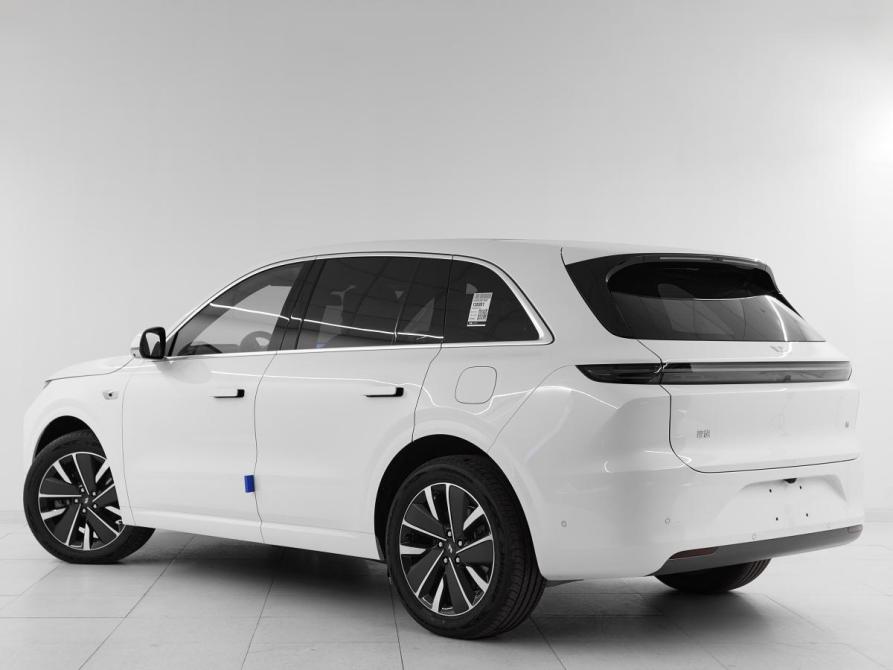 Li Auto (Lixiang) L6 Москва  - изображение 4