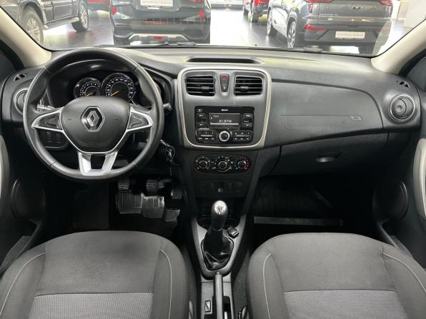 Renault Logan II Рестайлинг с пробегом 2019 года, цена 998 000 рублей, 129000 км, седан, Автокод Объявления