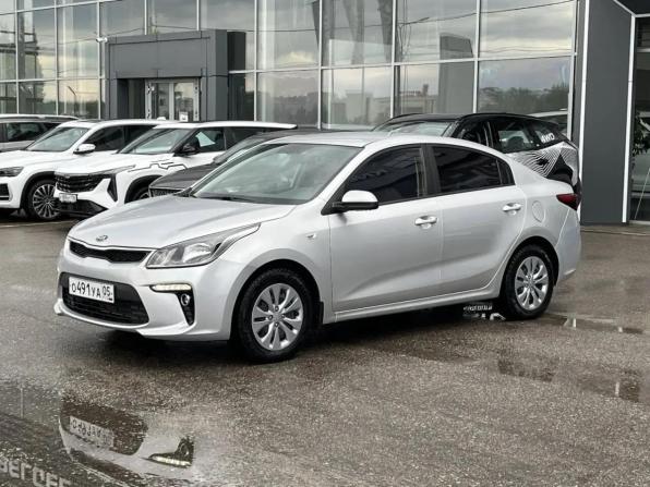 Kia Rio IV с пробегом 2020 года, цена 1 080 000 рублей, 186000 км, седан, Автокод Объявления