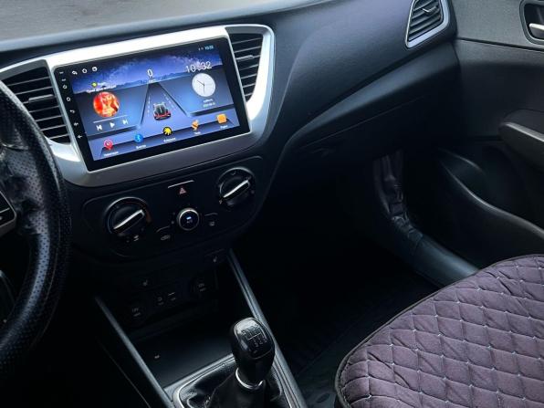 Hyundai Solaris II с пробегом 2018 года, цена 990 000 рублей, 121007 км, седан, Автокод Объявления