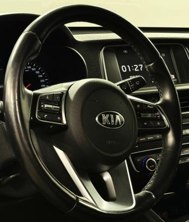 Kia Optima IV Рестайлинг с пробегом 2018 года, цена 1 985 000 рублей, 101852 км, седан, Автокод Объявления