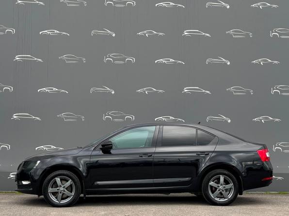 Skoda Octavia III (A7) Рестайлинг с пробегом 2018 года, цена 1 698 700 рублей, 97590 км, лифтбек, Автокод Объявления