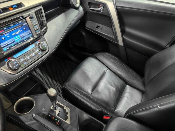 Toyota RAV4 IV (XA40) с пробегом 2013 года, цена 1 899 000 рублей, 235900 км, внедорожник, Автокод Объявления