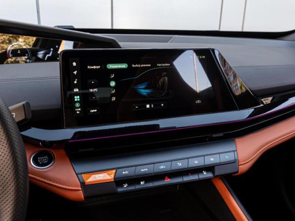 Changan UNI-V I с пробегом 2024 года, цена 2 850 000 рублей, 40761 км, лифтбек, Автокод Объявления