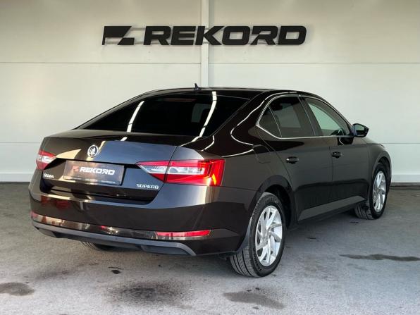 Skoda Superb III с пробегом 2016 года, цена 2 099 000 рублей, 142354 км, лифтбек, Автокод Объявления