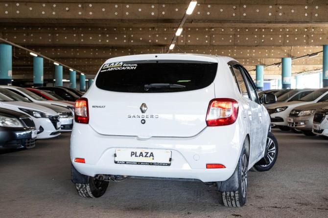 Renault Sandero II с пробегом 2017 года, цена 1 050 000 рублей, 117356 км, хэтчбек, Автокод Объявления