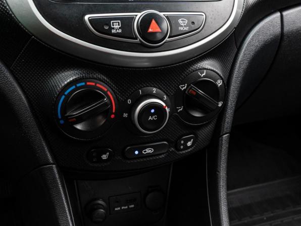 Hyundai Solaris I с пробегом 2014 года, цена 880 000 рублей, 185580 км, хэтчбек, Автокод Объявления