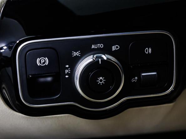 Mercedes-Benz A-Класс IV (W177) с пробегом 2019 года, цена 2 449 000 рублей, 80471 км, седан, Автокод Объявления