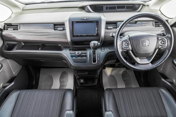 Honda Freed II с пробегом 2018 года, цена 1 889 000 рублей, 95800 км, компактвэн, Автокод Объявления