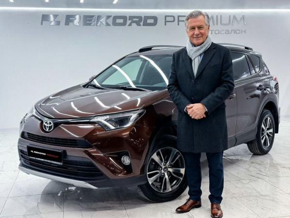 Toyota RAV4 IV (XA40) Рестайлинг с пробегом 2017 года, цена 2 500 000 рублей, 122386 км, внедорожник, Автокод Объявления