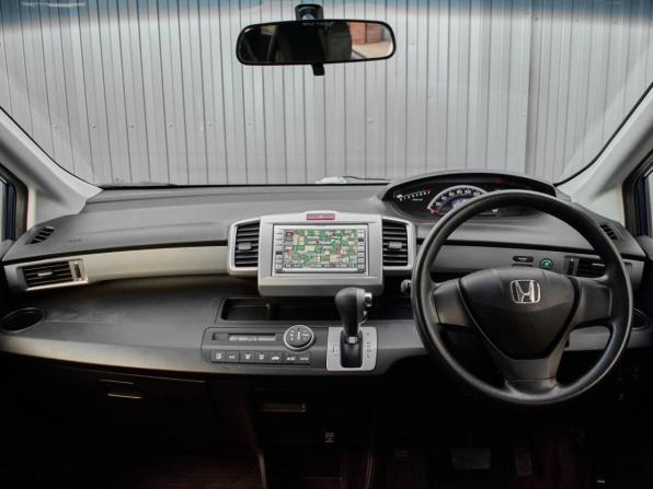 Honda Freed I Рестайлинг с пробегом 2012 года, цена 1 180 000 рублей, 125828 км, компактвэн, Автокод Объявления