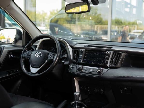 Toyota RAV4 IV (XA40) Рестайлинг с пробегом 2017 года, цена 2 350 000 рублей, 200671 км, внедорожник, Автокод Объявления