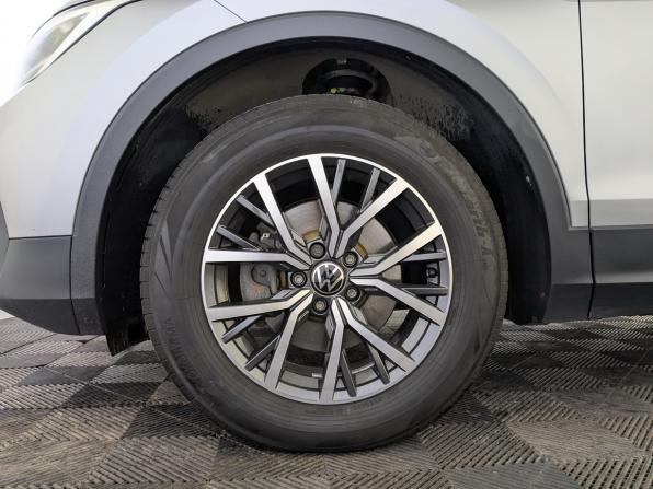 Volkswagen Tiguan II Рестайлинг с пробегом 2021 года, цена 2 800 000 рублей, 49413 км, внедорожник, Автокод Объявления