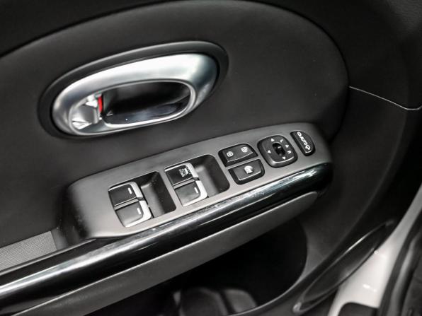 Kia Soul II Рестайлинг с пробегом 2018 года, цена 1 530 000 рублей, 97293 км, хэтчбек, Автокод Объявления